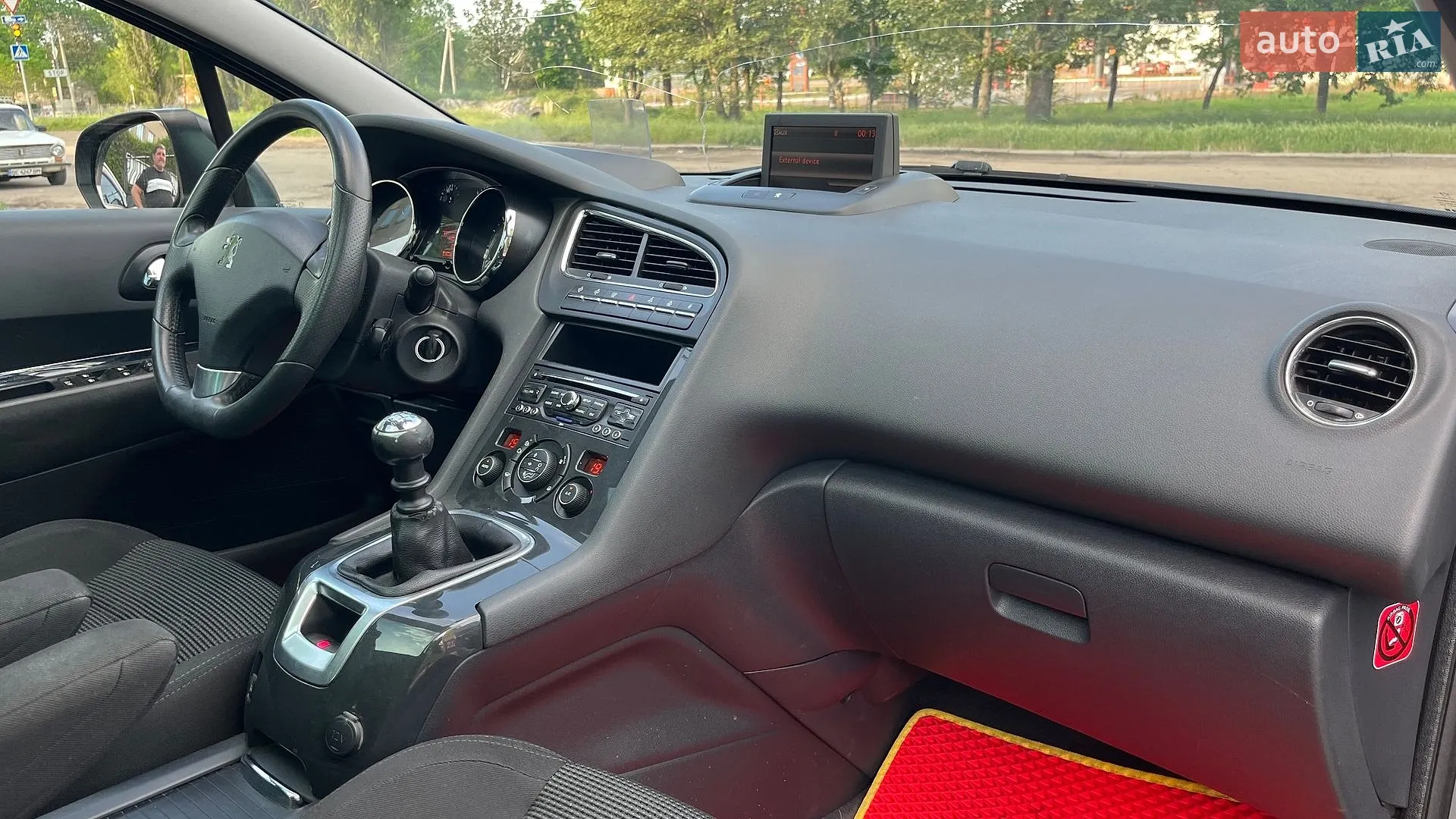 2011 Peugeot 5008 - мініатюра 12