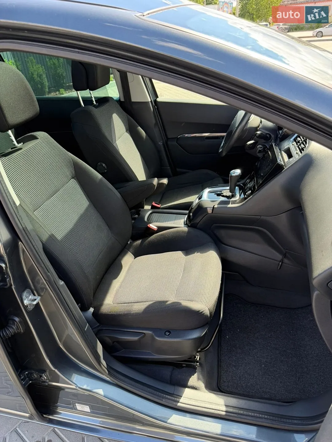 2010 Peugeot 5008 - мініатюра 27