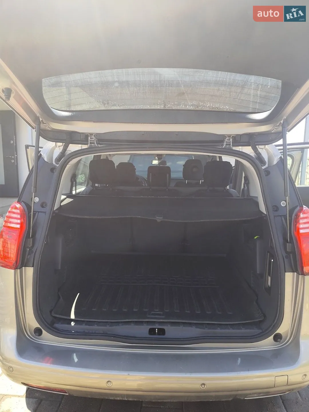 2010 Peugeot 5008 - мініатюра 6