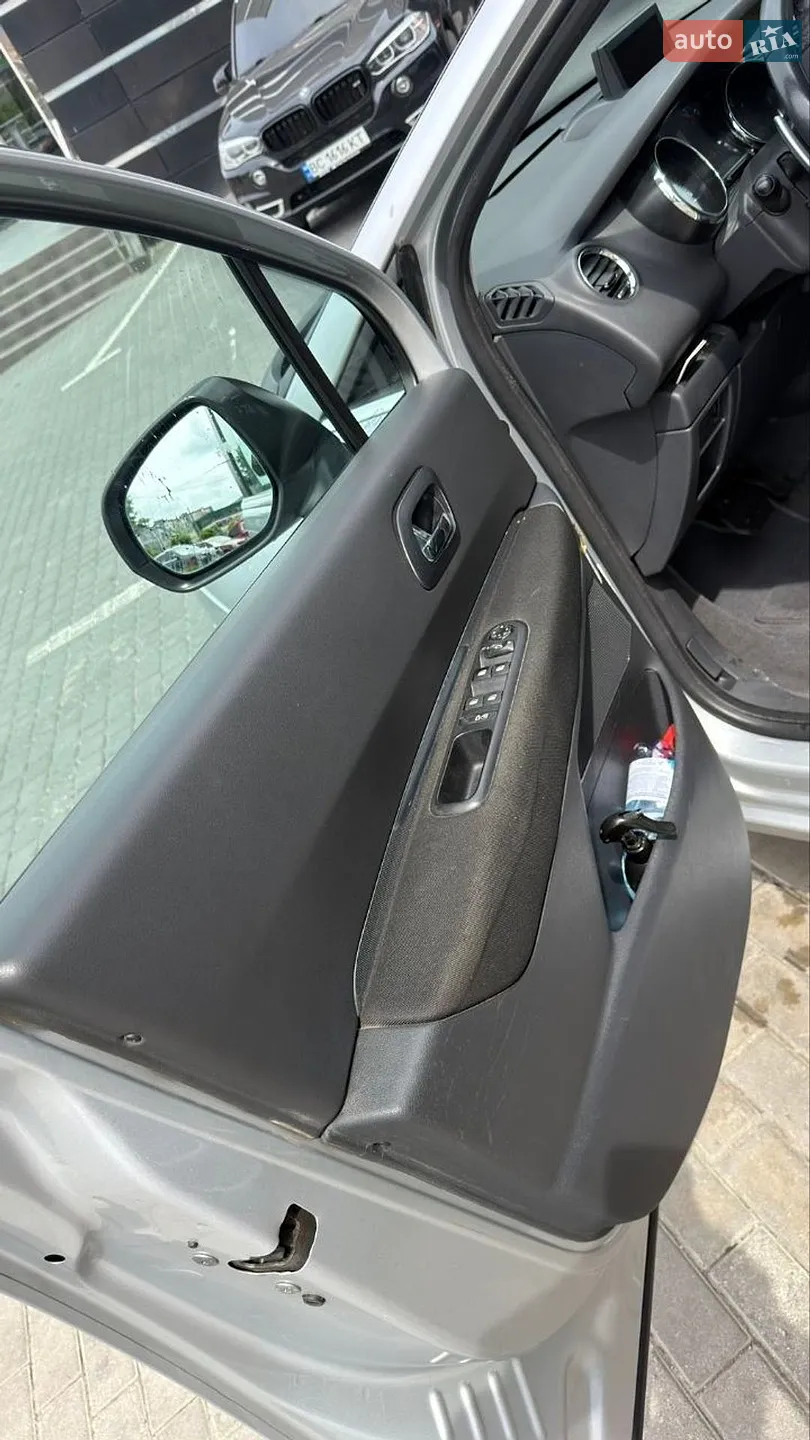 2011 Peugeot 5008 - мініатюра 20