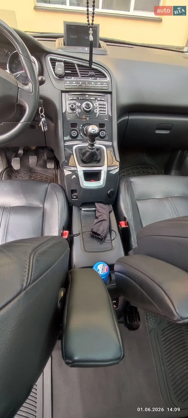 2010 Peugeot 5008 - мініатюра 15