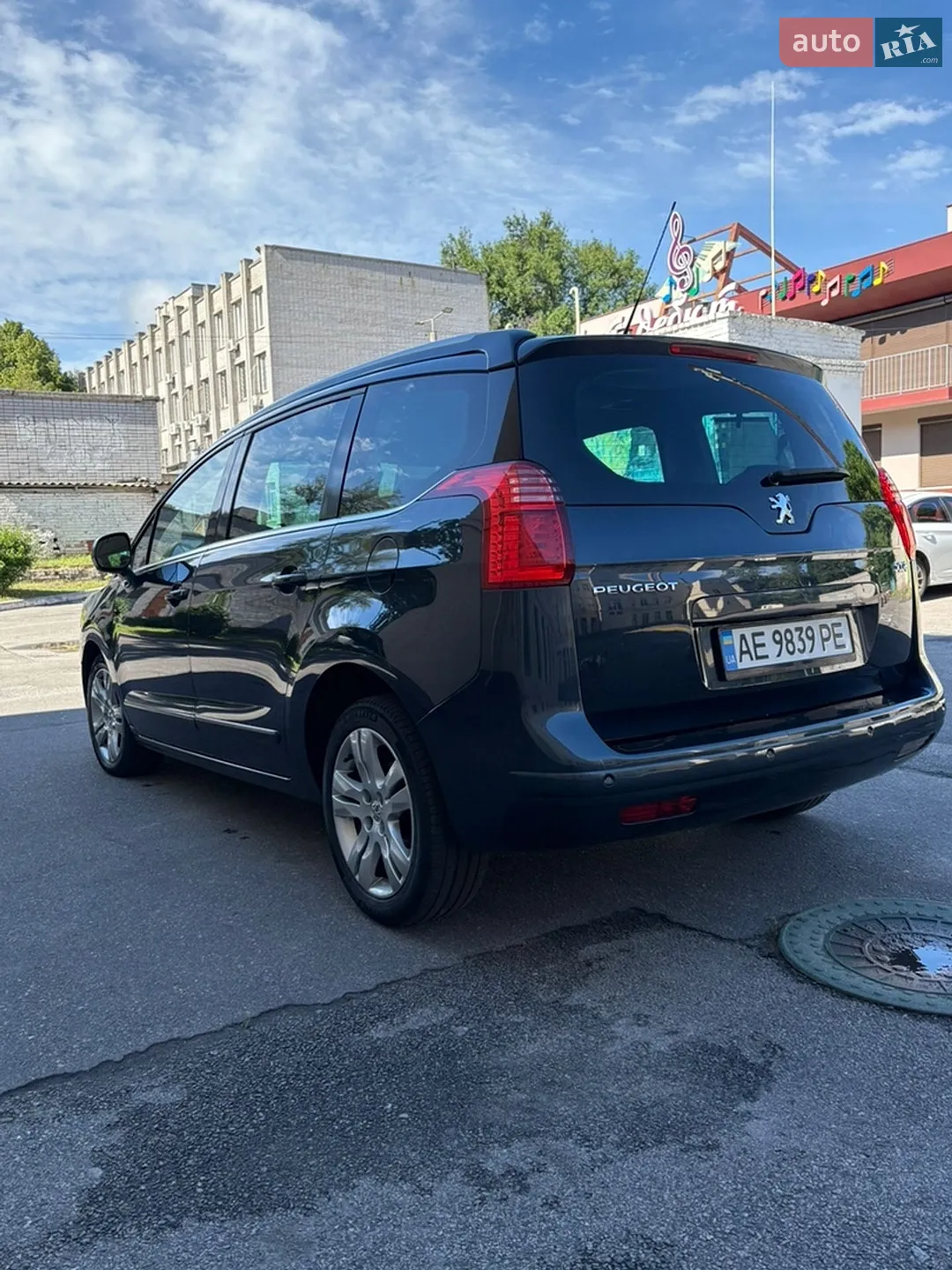 2013 Peugeot 5008 - мініатюра 10