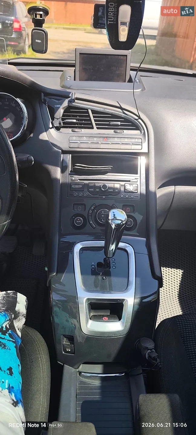 2010 Peugeot 5008 - мініатюра 21