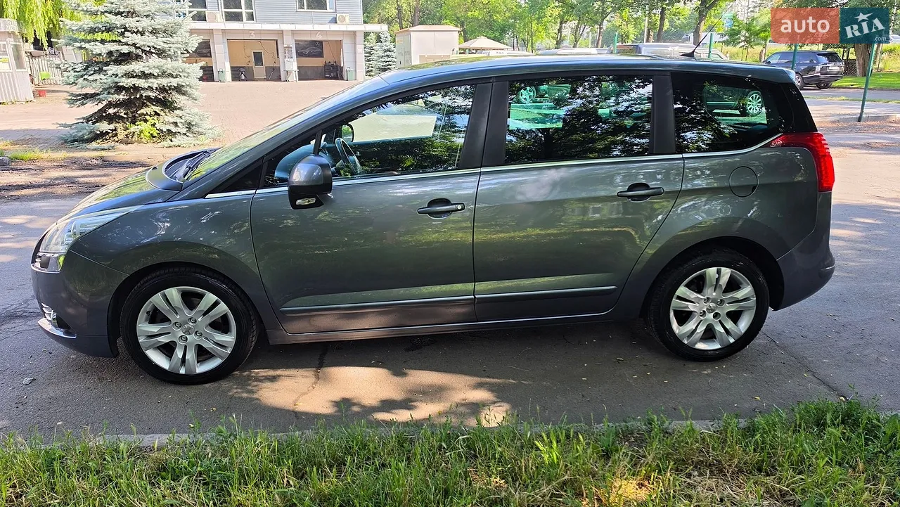 2010 Peugeot 5008 - мініатюра 2
