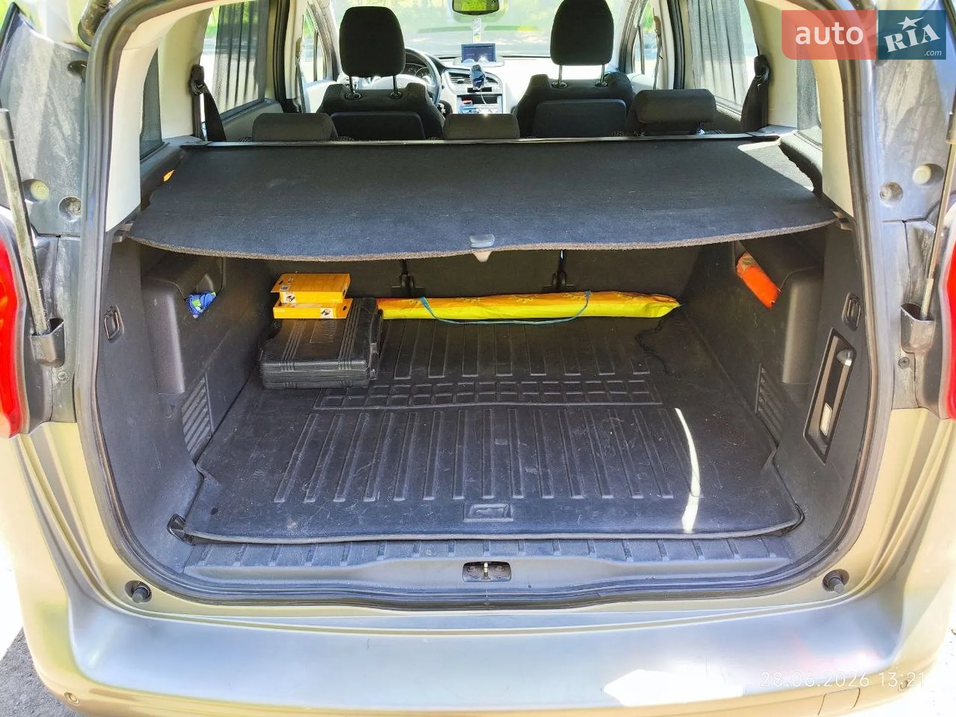 2010 Peugeot 5008 - мініатюра 14