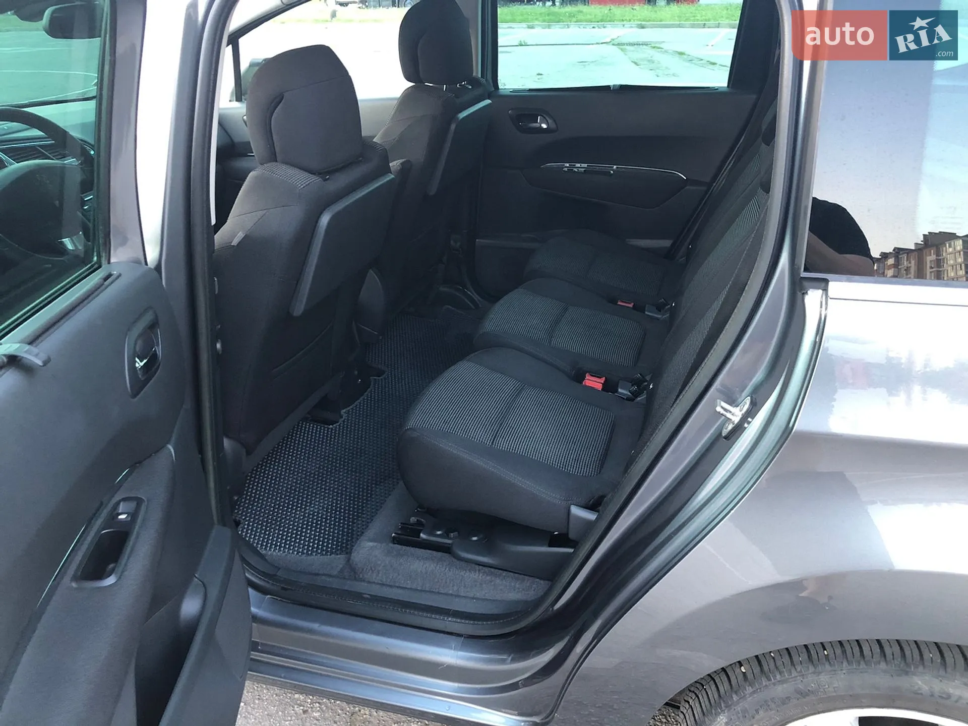 2011 Peugeot 5008 - мініатюра 11