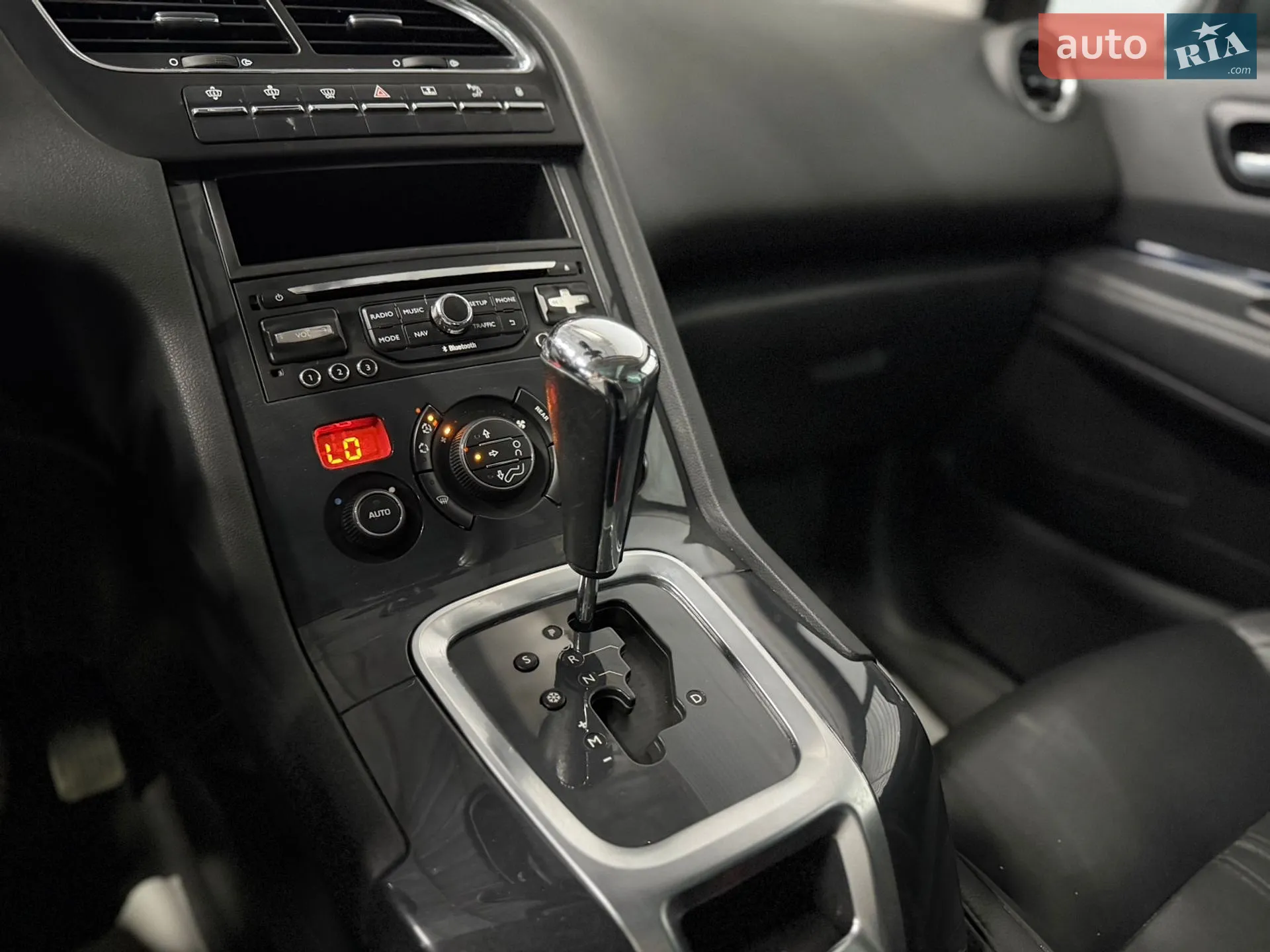2015 Peugeot 5008 - мініатюра 43