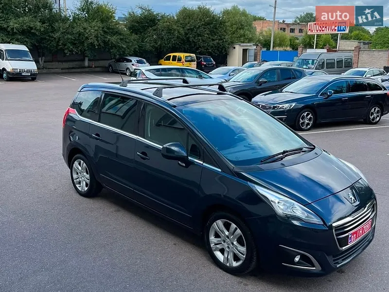 Peugeot 5008