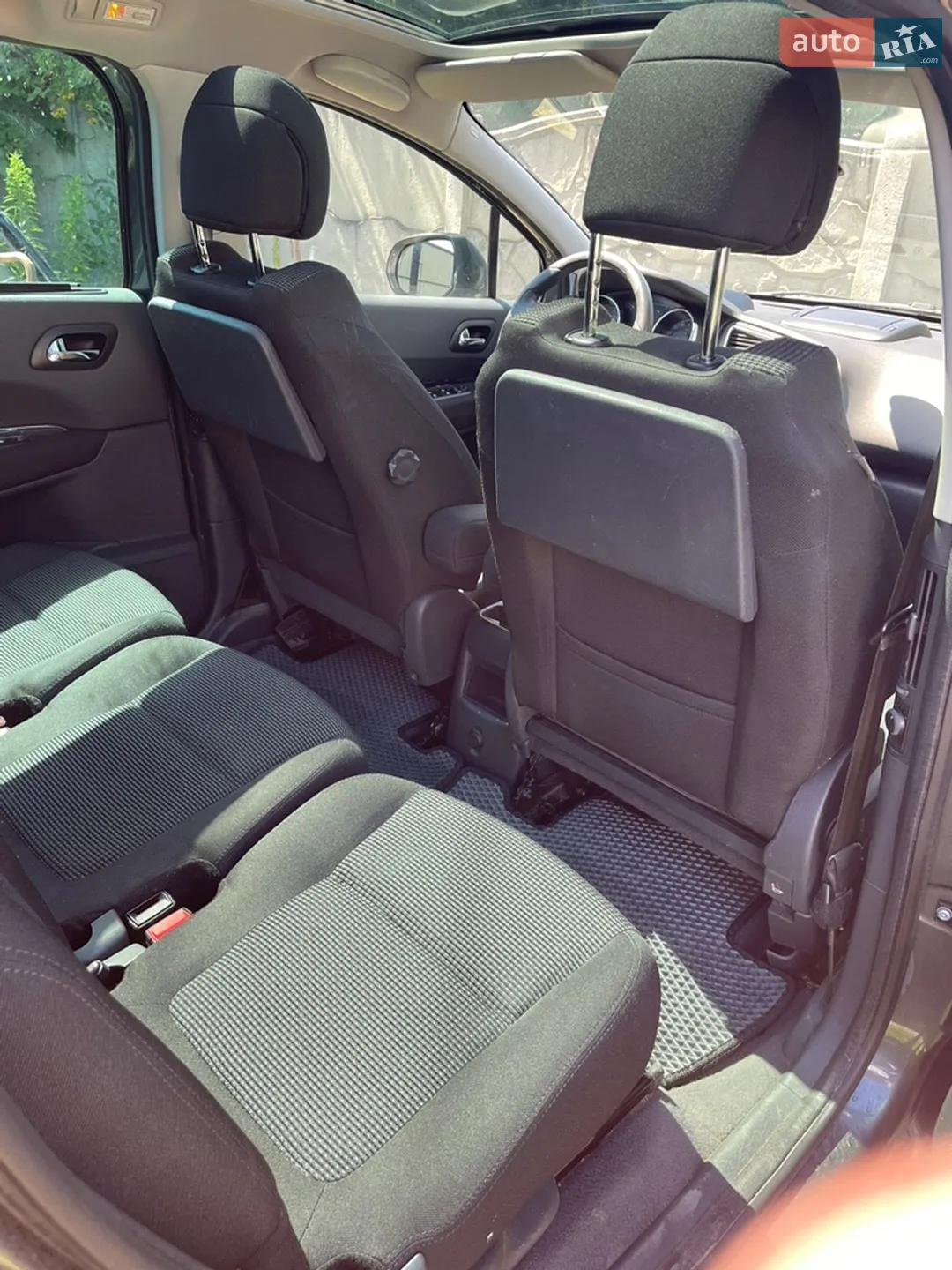 2010 Peugeot 5008 - мініатюра 23