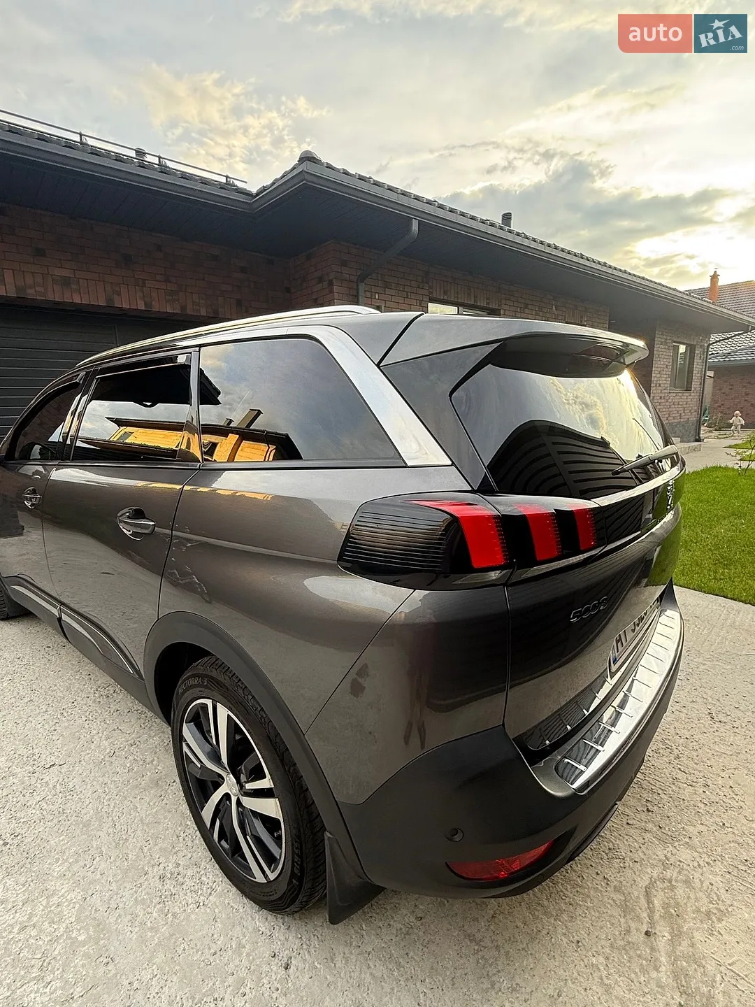 2017 Peugeot 5008 - мініатюра 16