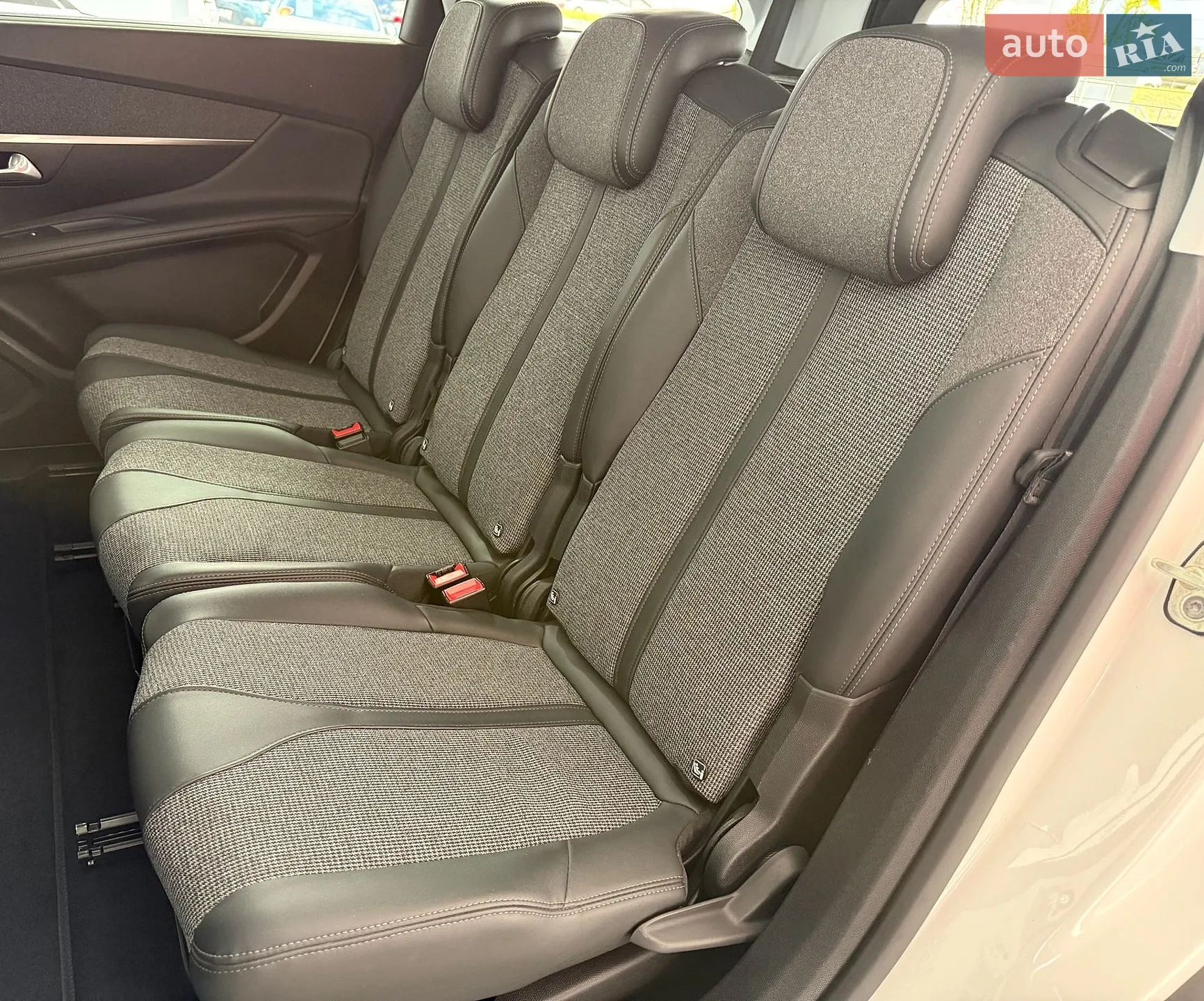 2019 Peugeot 5008 - мініатюра 12