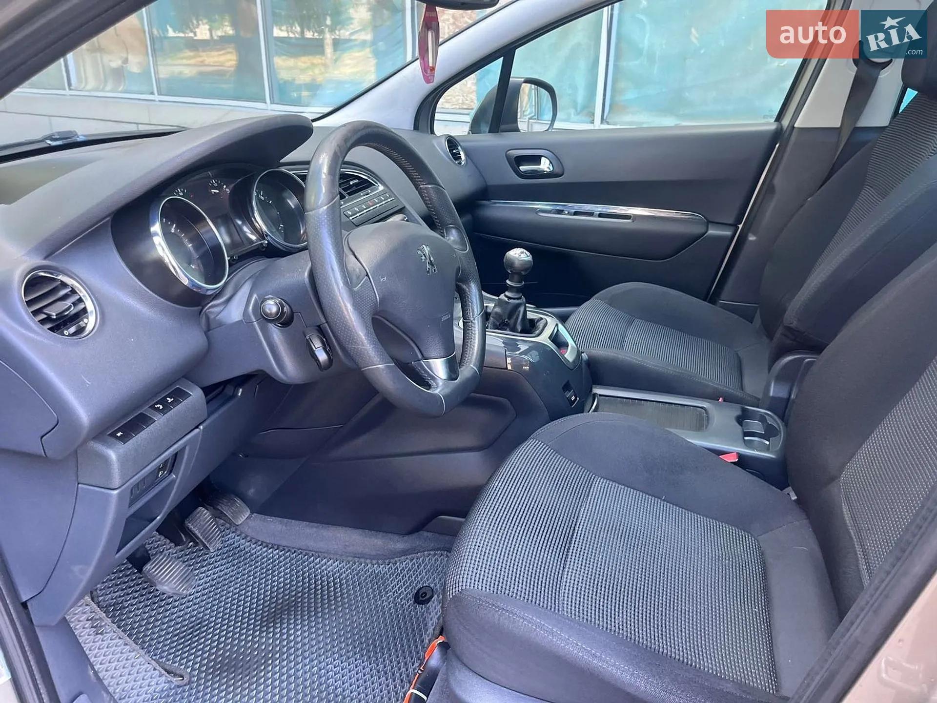 2011 Peugeot 5008 - мініатюра 15