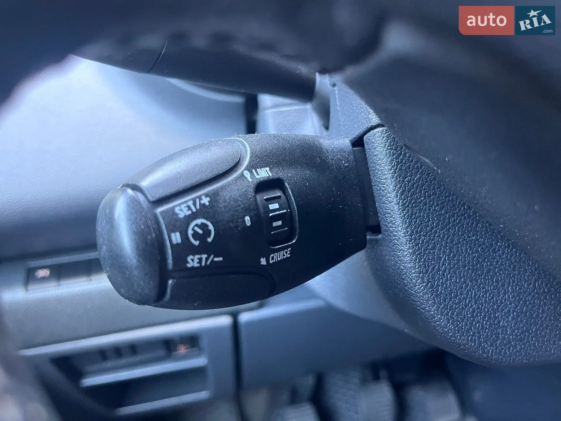 2011 Peugeot 5008 - мініатюра 31