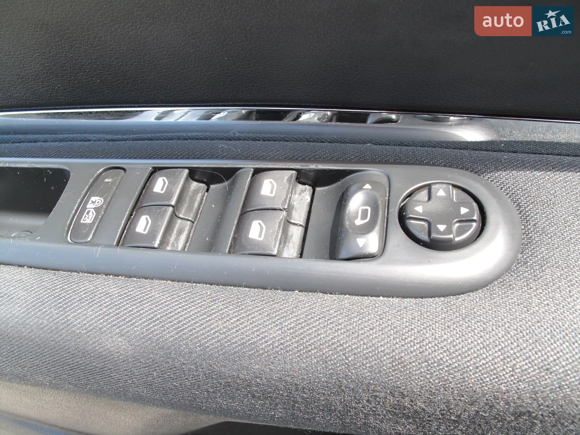 2015 Peugeot 5008 - мініатюра 13