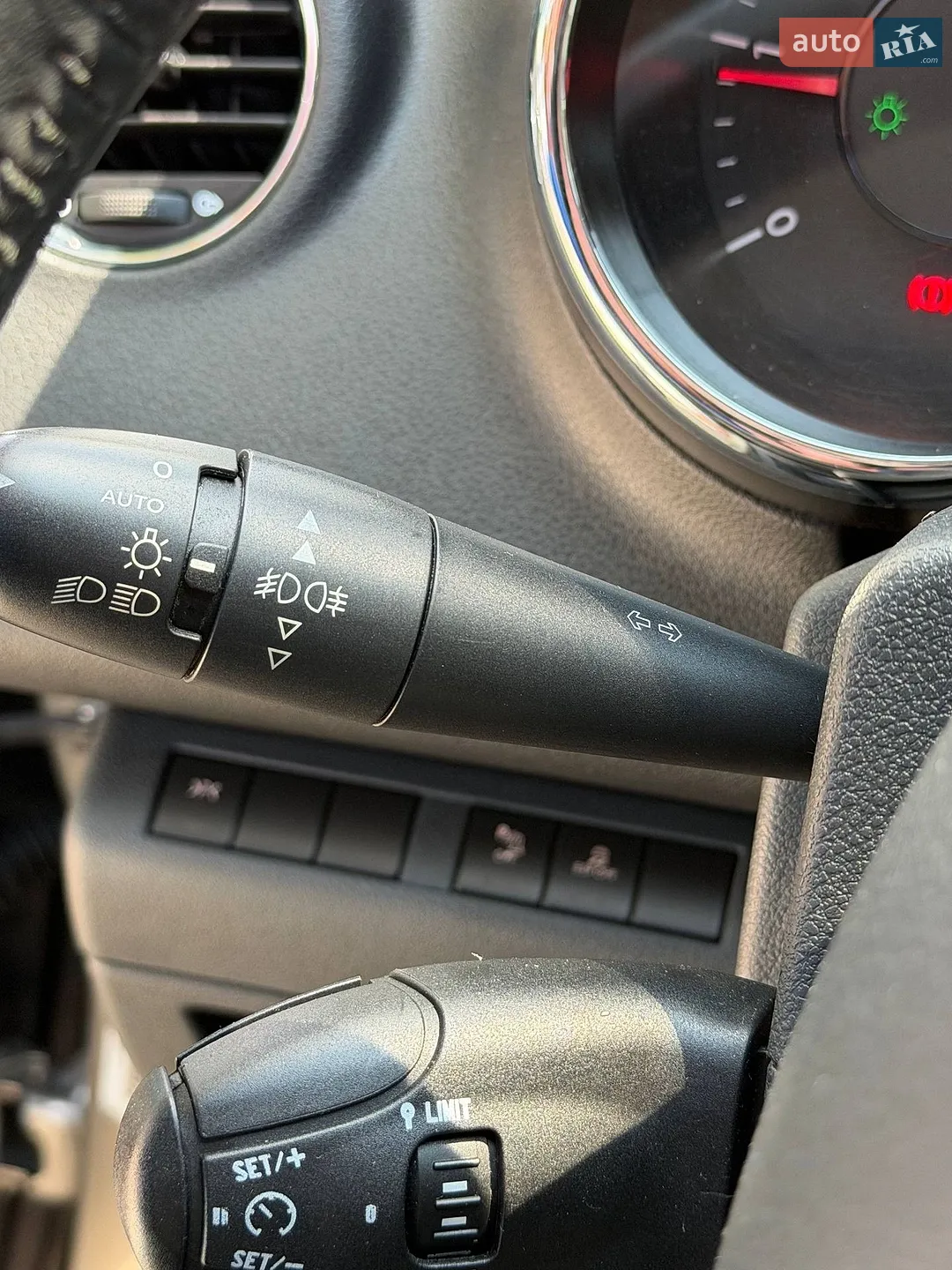 2010 Peugeot 5008 - мініатюра 31
