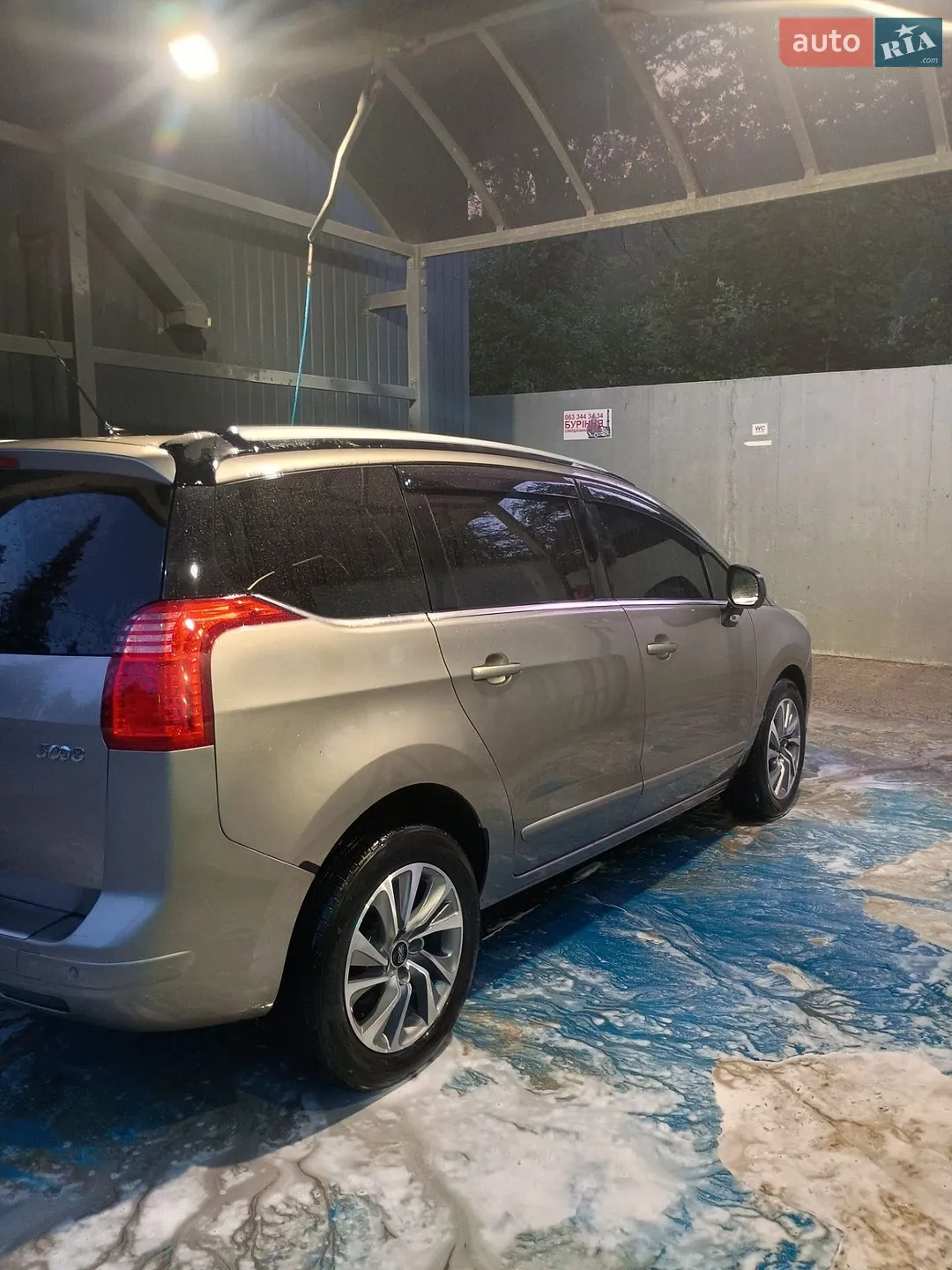 2010 Peugeot 5008 - мініатюра 10