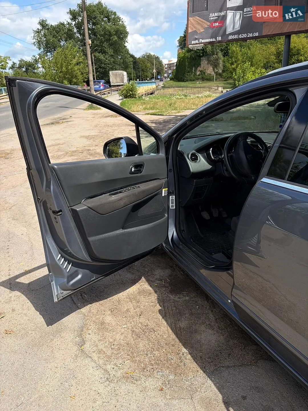 2011 Peugeot 5008 - мініатюра 10
