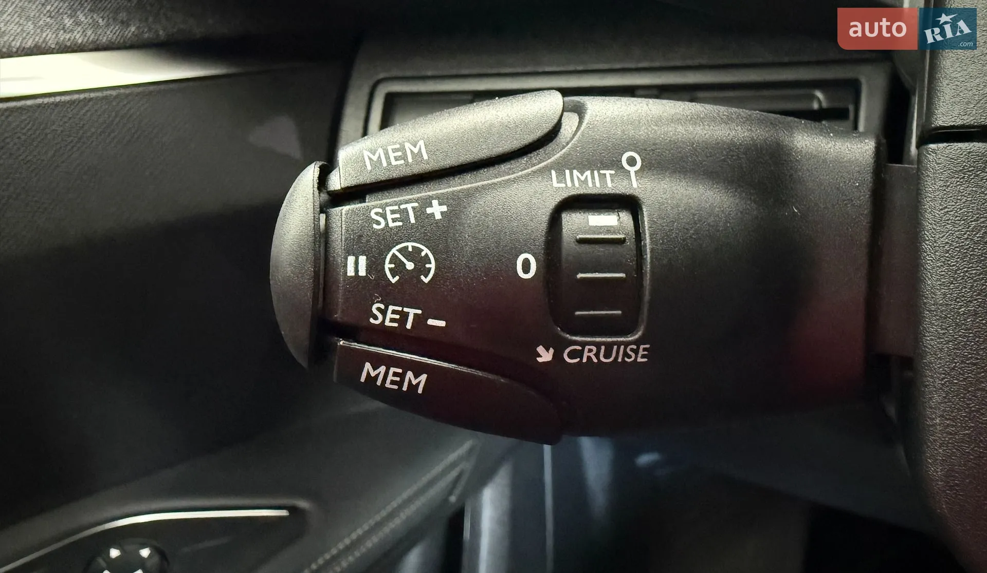 2019 Peugeot 5008 - мініатюра 17