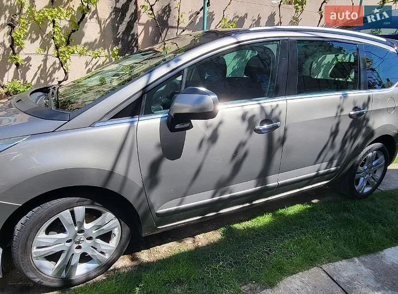 Peugeot 5008