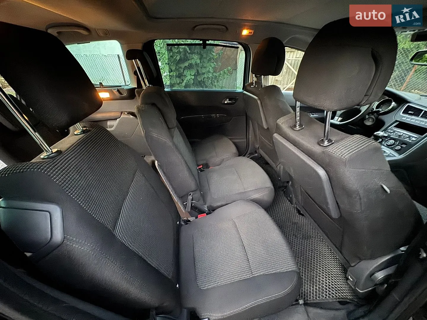 2011 Peugeot 5008 - мініатюра 11