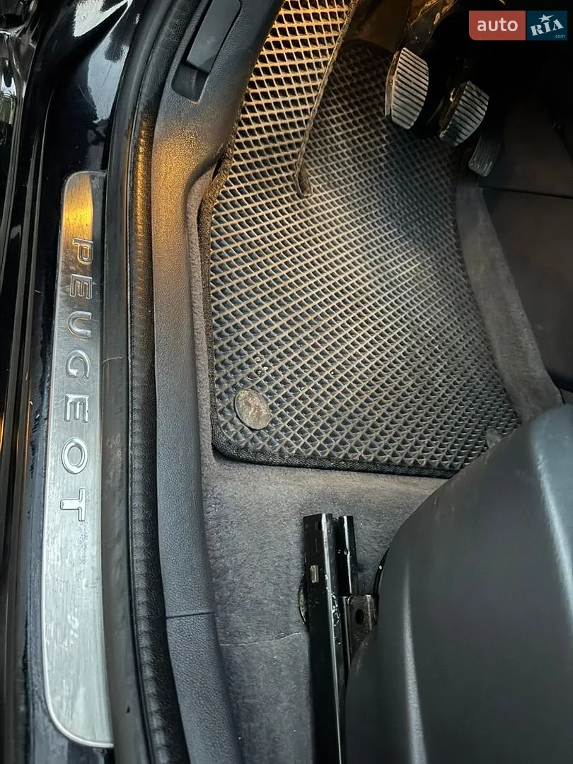 2011 Peugeot 5008 - мініатюра 30