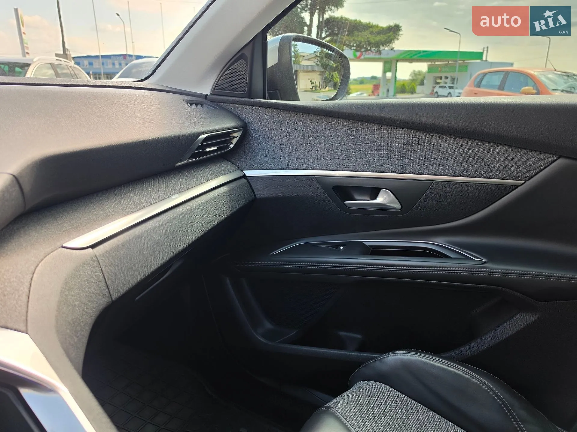 2017 Peugeot 5008 - мініатюра 24