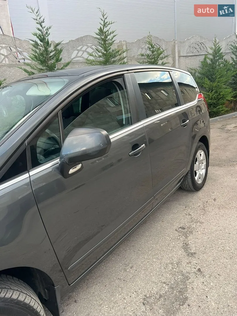 2010 Peugeot 5008 - мініатюра 4