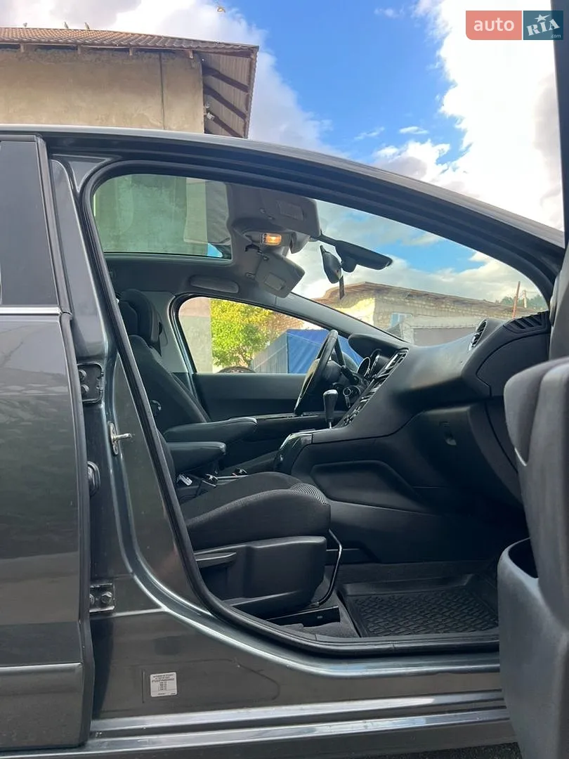 2010 Peugeot 5008 - мініатюра 17