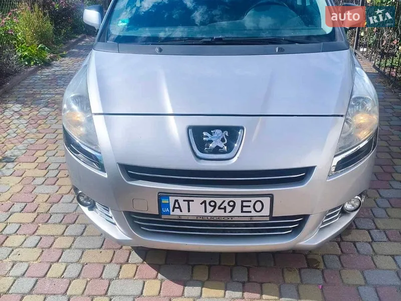 Peugeot 5008 2011