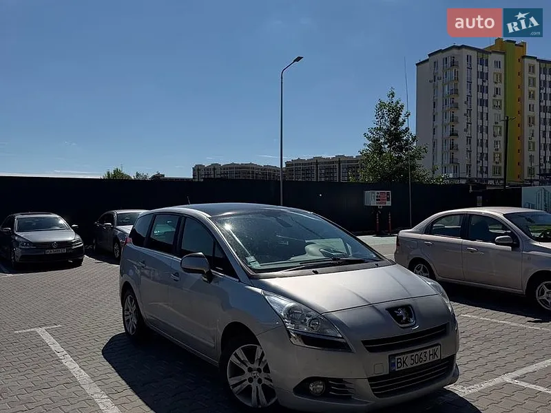 Peugeot 5008