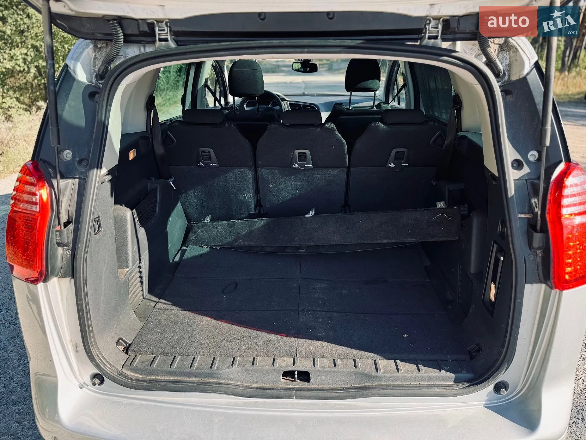 2010 Peugeot 5008 - мініатюра 2