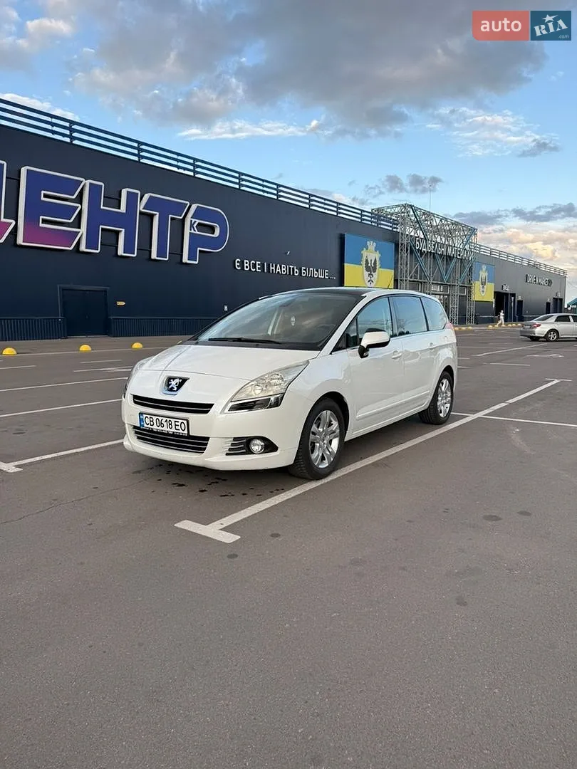 2010 Peugeot 5008 - фото 1