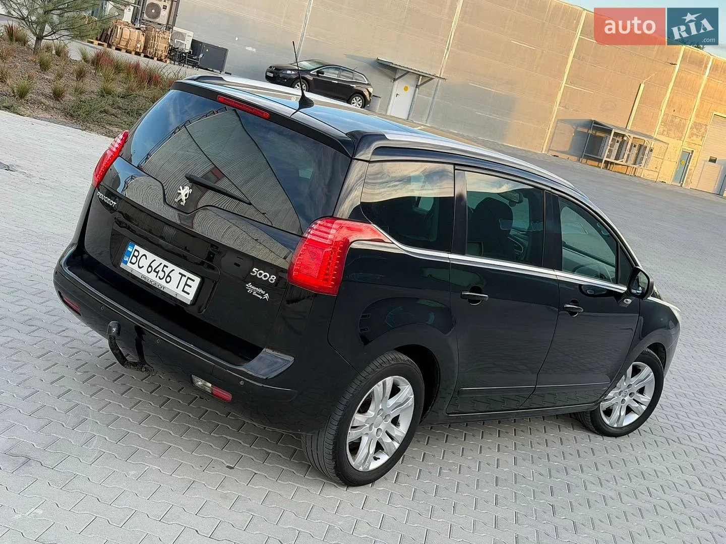2010 Peugeot 5008 - мініатюра 10