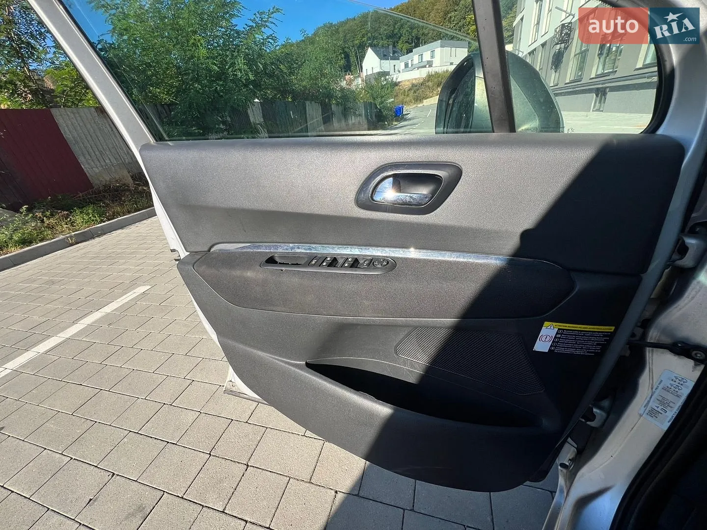 2011 Peugeot 5008 - мініатюра 21
