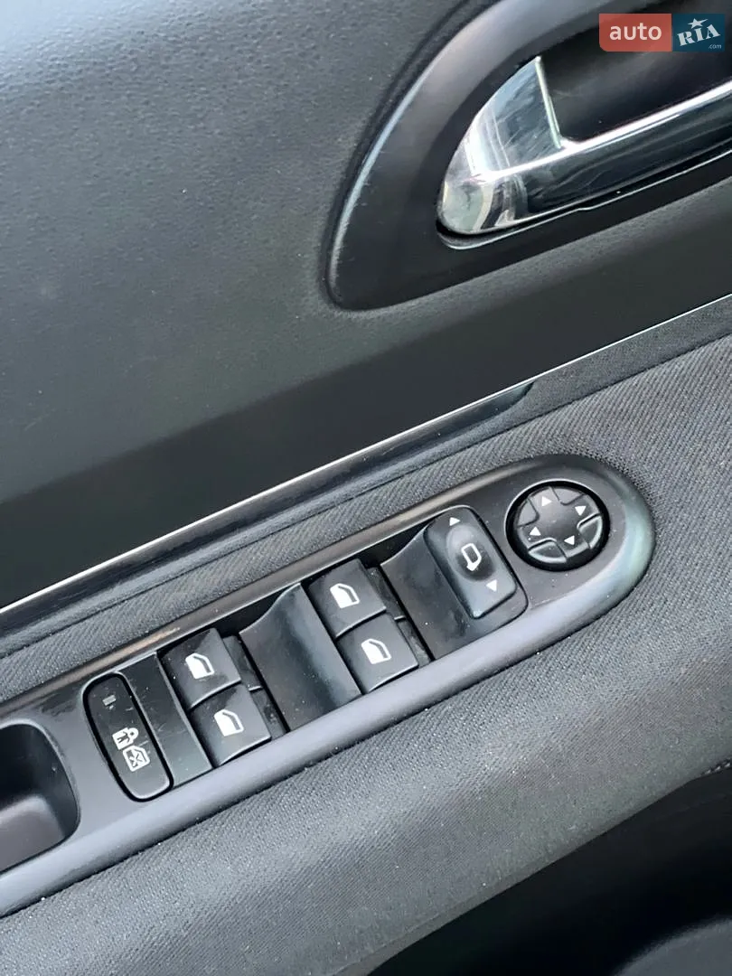 2012 Peugeot 5008 - мініатюра 39