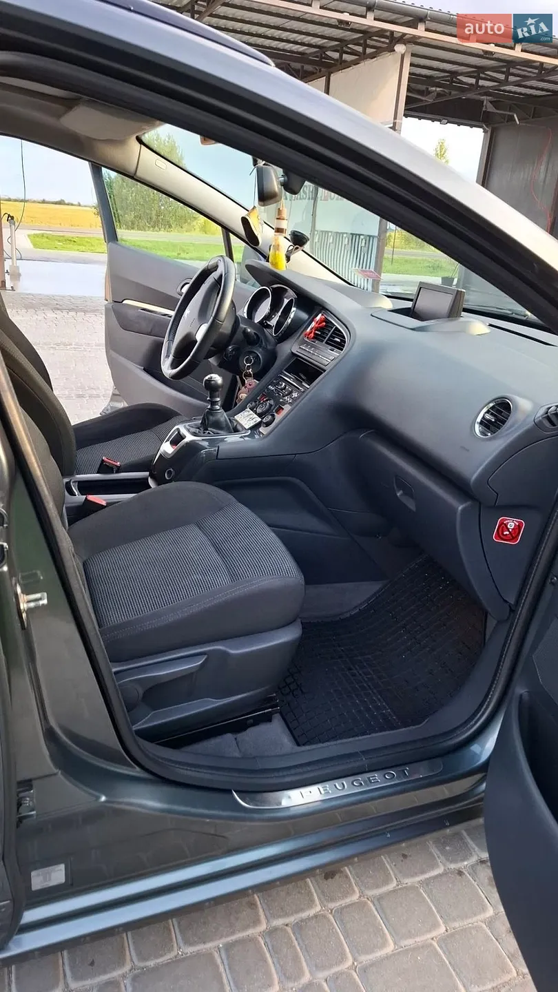 2011 Peugeot 5008 - мініатюра 4