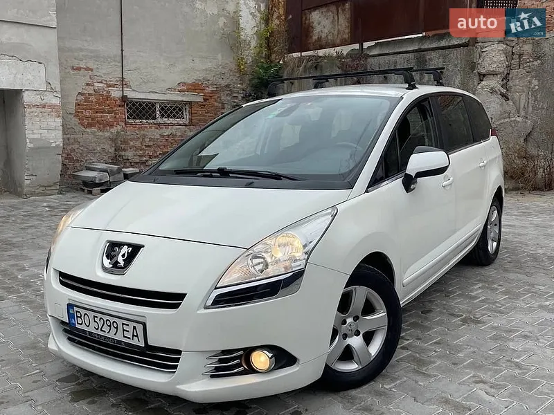 Peugeot 5008 2011