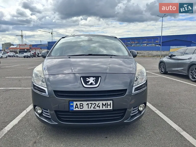 Peugeot 5008