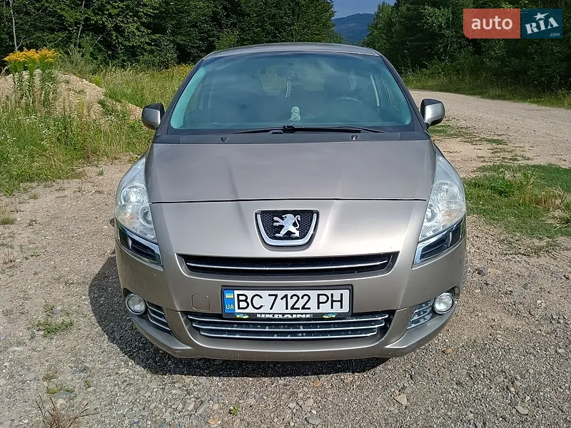 Peugeot 5008 2011