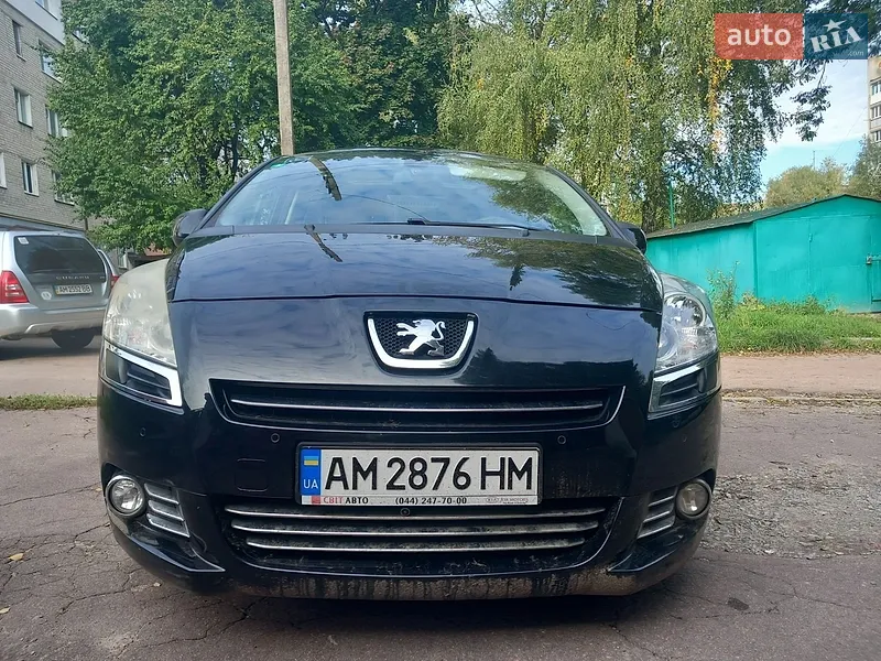 Peugeot 5008 2011