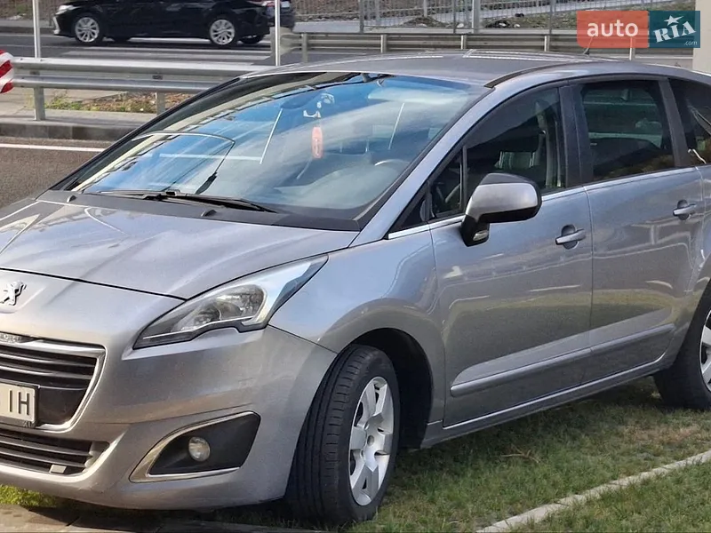Peugeot 5008