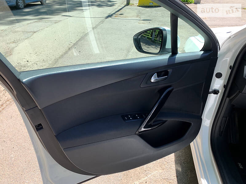 Седан Peugeot 508 2011 в Івано-Франківську