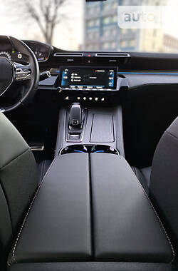 Седан Peugeot 508 2020 в 