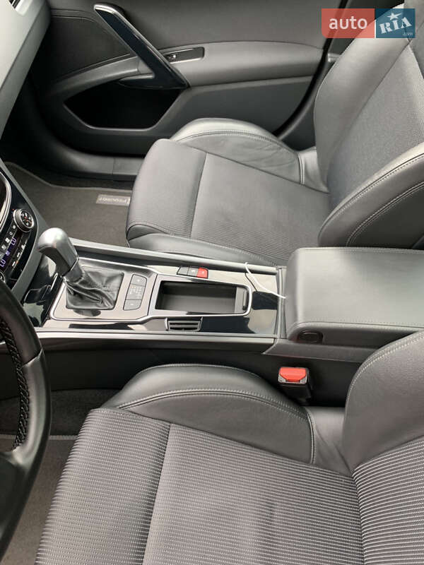 Универсал Peugeot 508 2015 в Комарному