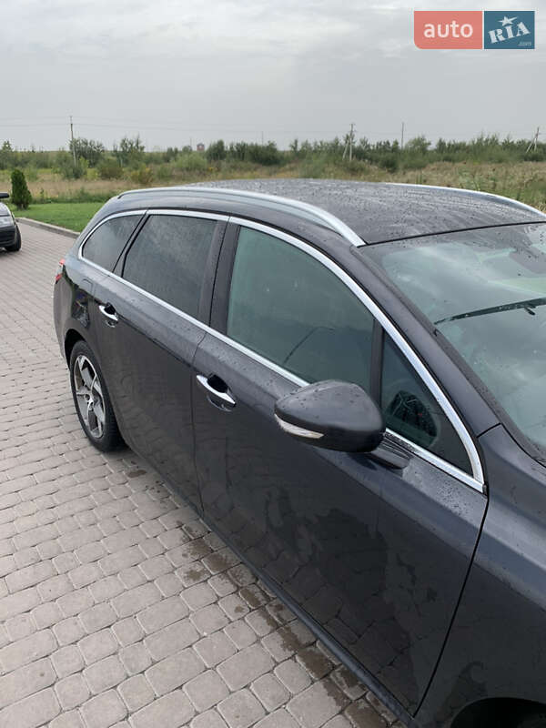 Универсал Peugeot 508 2015 в Комарному