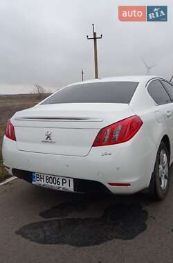 Седан Peugeot 508 2012 в Южному