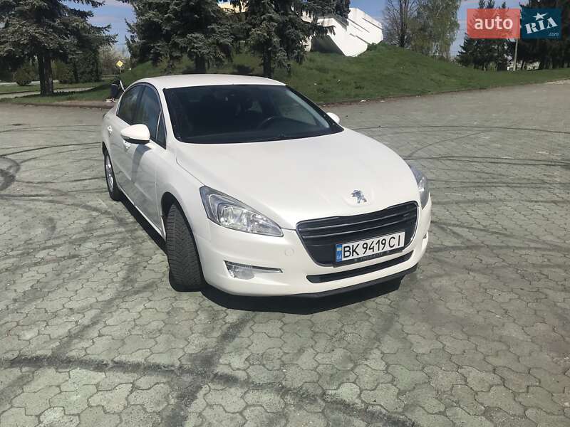Седан Peugeot 508 2011 в Дубні
