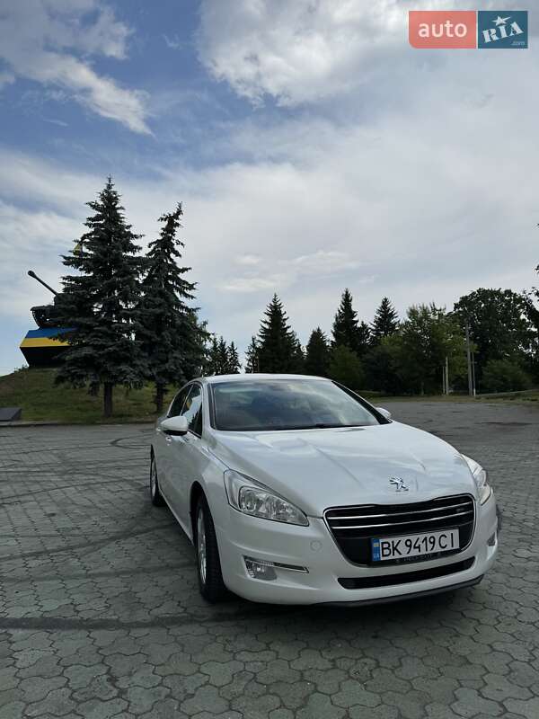 Седан Peugeot 508 2011 в Дубні