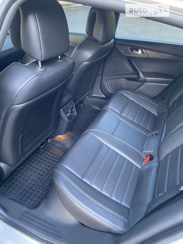 Седан Peugeot 508 2012 в Волочиске