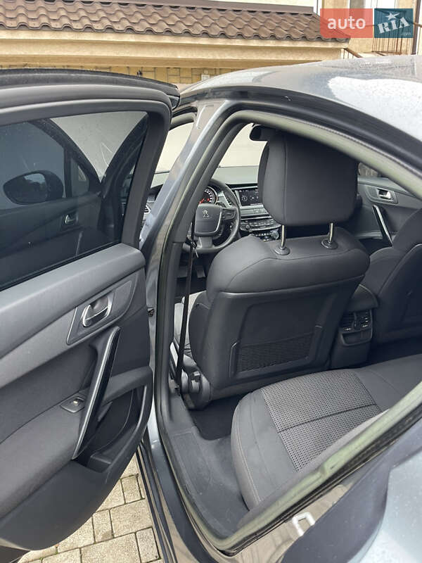 Седан Peugeot 508 2012 в Ужгороде